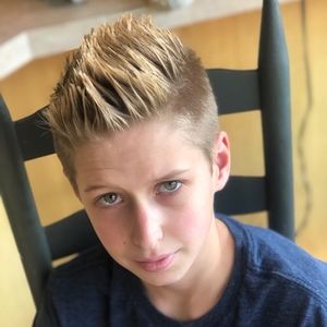 Meet your Posher, Dylan